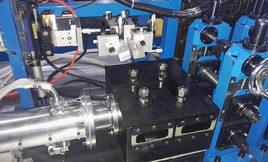 不銹鋼智能工業(yè)焊管機是怎樣智能的呢？